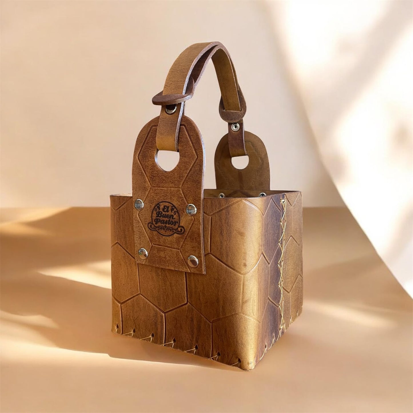 Canasta Matera Color Camel con Correa Ajustable | El Buen Pastor (recomendada)